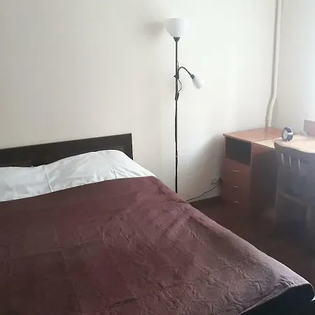 아파트 Spacious And Simple Near Center