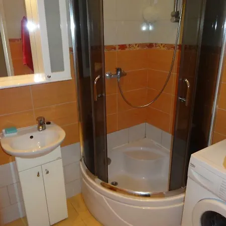 아파트 Spacious And Simple Near Center *